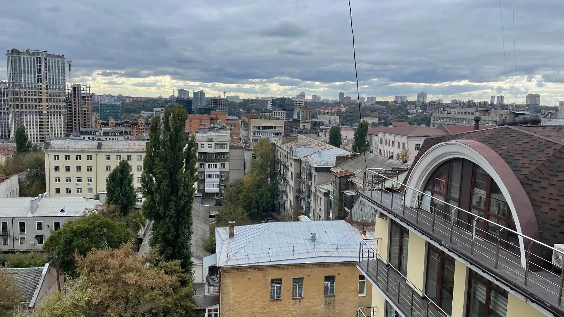 קייב Двоповерхові Автентичні Апартаменти Біля Парку Шевченка 0*,