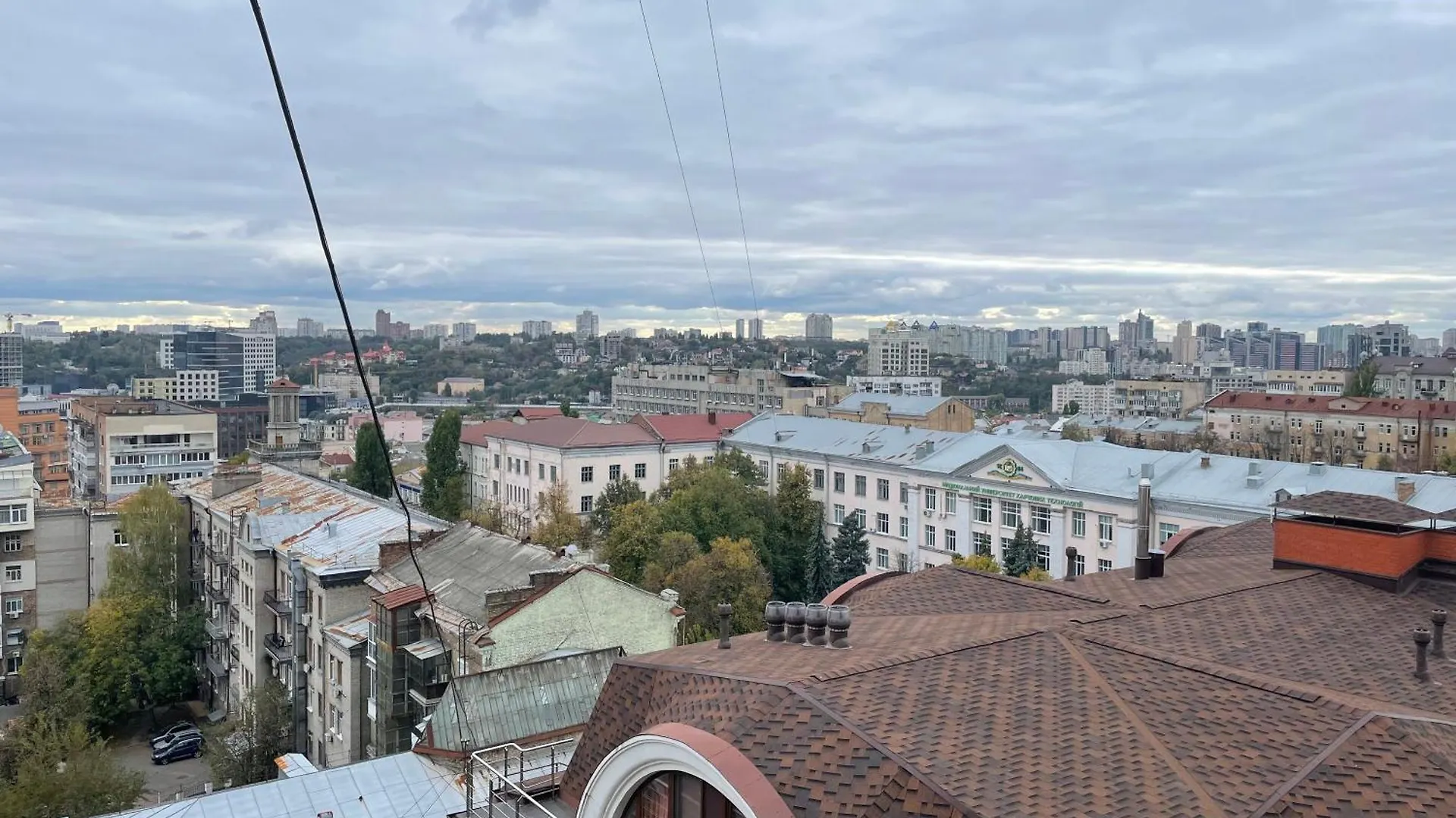 Двоповерхові Автентичні Апартаменти Біля Парку Шевченка Kijev Apartman